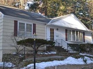 107 Birchwood Dr, Schenectady, NY 12303