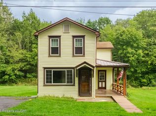 3029 Lower Demunds Rd, Dallas, PA 18612