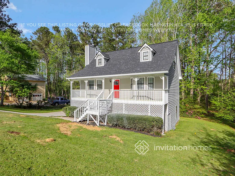 155 Russell Dr — Photo 3