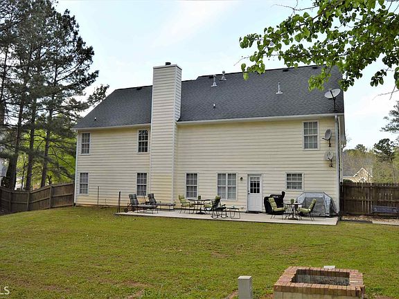 5th image of 145 Julia Ct