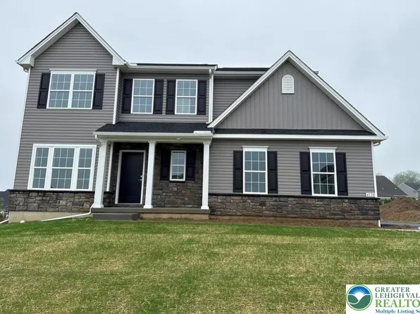 4738 Farrcroft Dr #112, Forks Township, PA 18040