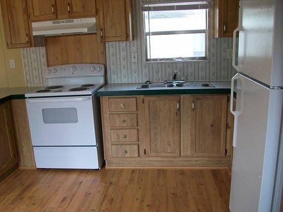 2nd image of 9359 103rd St Lot 183
