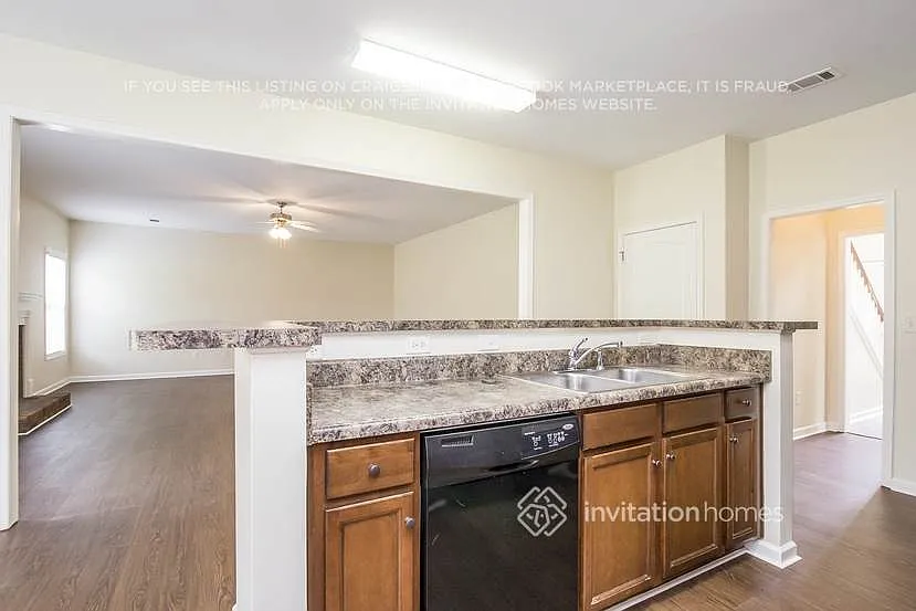 372 Kyles Cir Hiram, GA 30141 — Photo 4