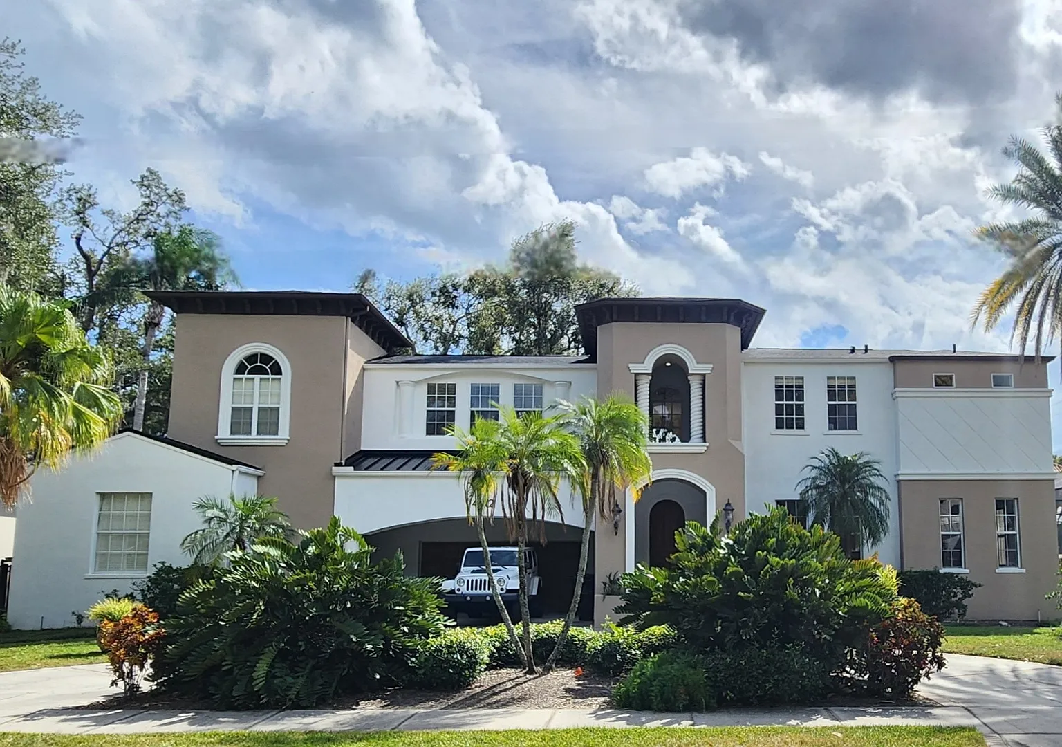 3 bed, 2.5 bath, 2500 sqft, $7,000 — Photo 1