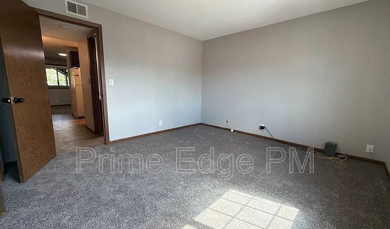 1109 N 28th St #6 — Photo 13