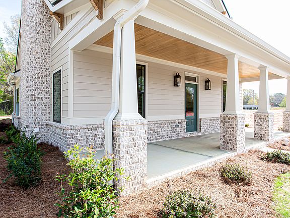 4th image of 2044 Bennett Rd