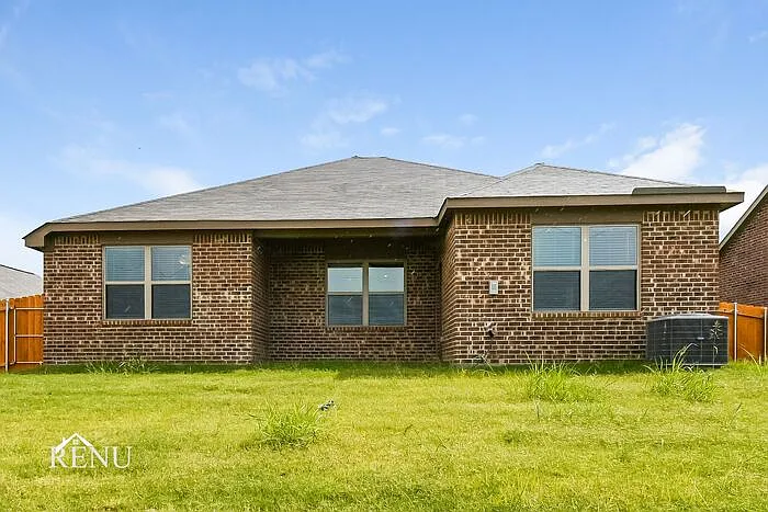 3 bed, 2.0 bath, 1552 sqft, $2,315 — Photo 4