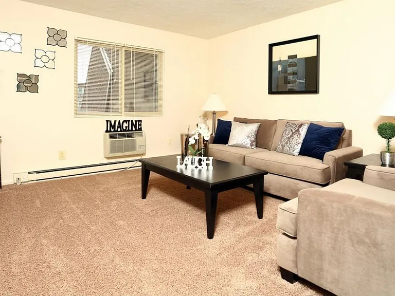 Greenbriar Village apartments — Photo 11