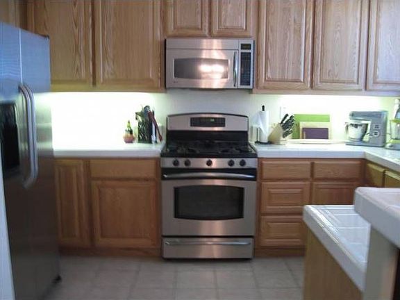2nd image of 10 Bronco Creek Ct