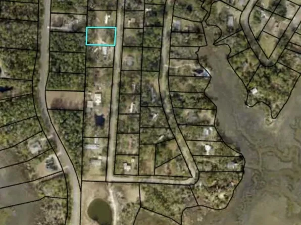 118 Pelican Cir, Woodbine, GA 31569