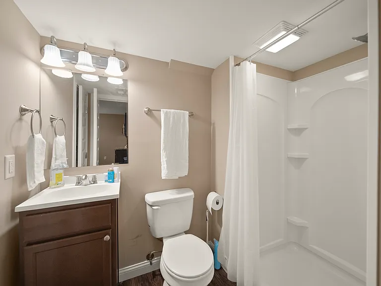 10599 Geist View Dr — Photo 47