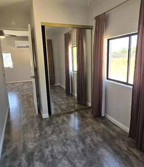 2041 Darby St #1-3 — Photo 6