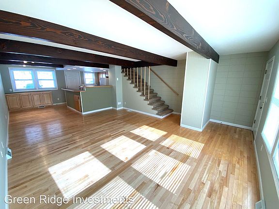 4th image of 917 Carrier Creek Blvd NE