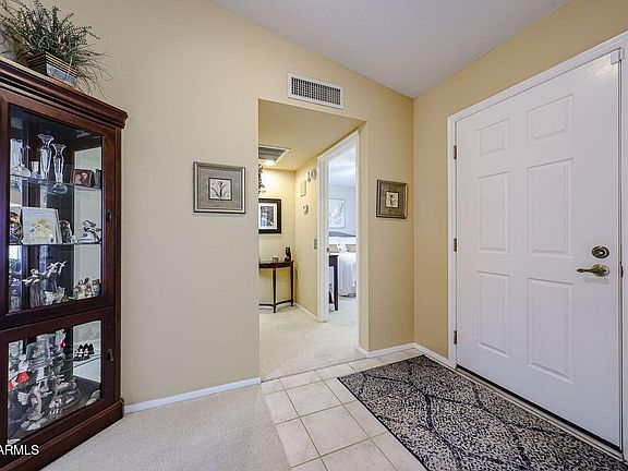3rd image of 13715 W MEEKER Boulevard