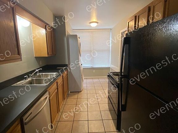 4th image of 150 W 8th Ave APT C
