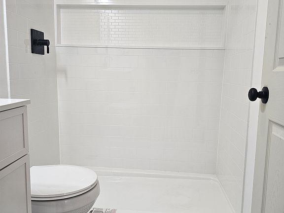 5th image of 14 Montross St #3