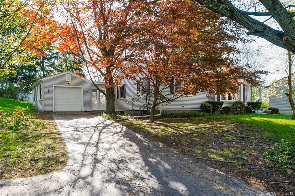 22 Dewberry Rd, Waterbury, CT 06705 Zillow