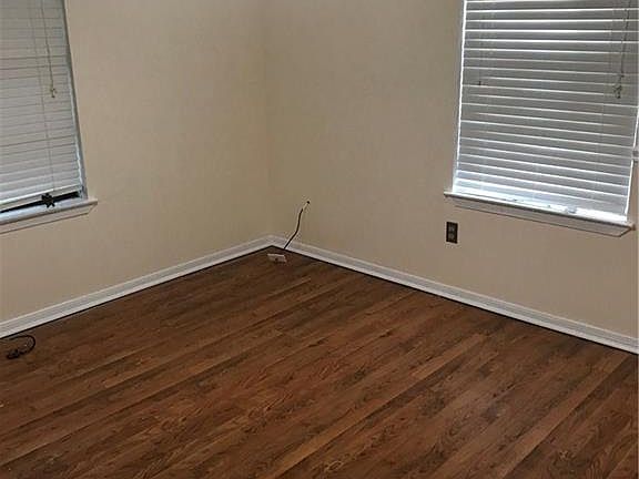 2nd image of 301 Evergreen Dr