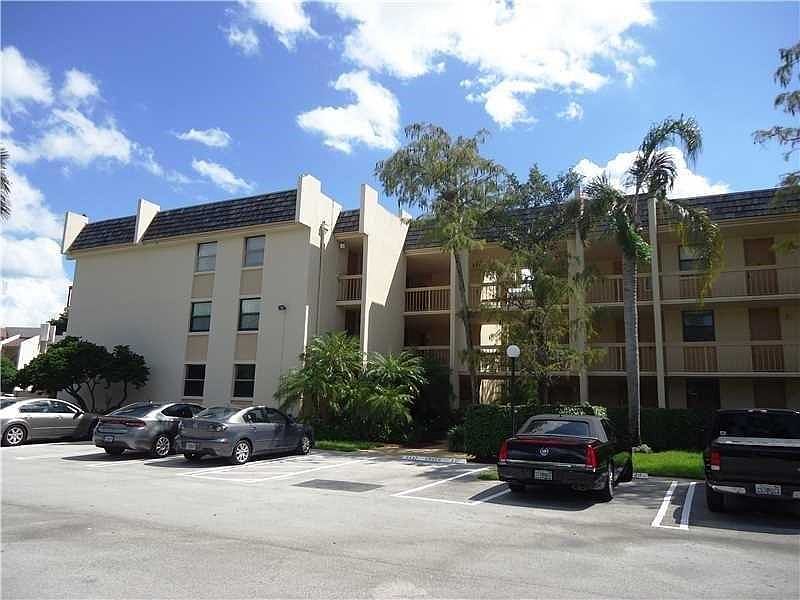 2nd image of 8437 Forest Hills Dr APT 206