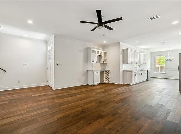 2nd image of 9321 Forshey St