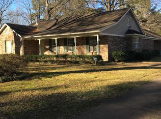 7292 Great Oaks Rd, Germantown, TN 38138