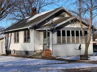 229 N Main St, Canton, SD 57013