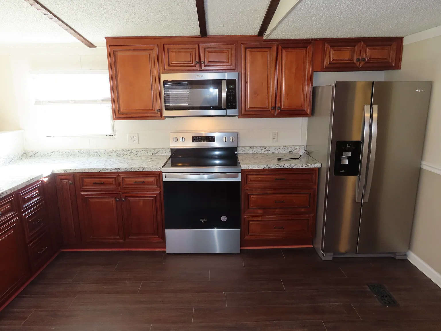 2 bed, 952 sqft, $1,100 — Photo 3