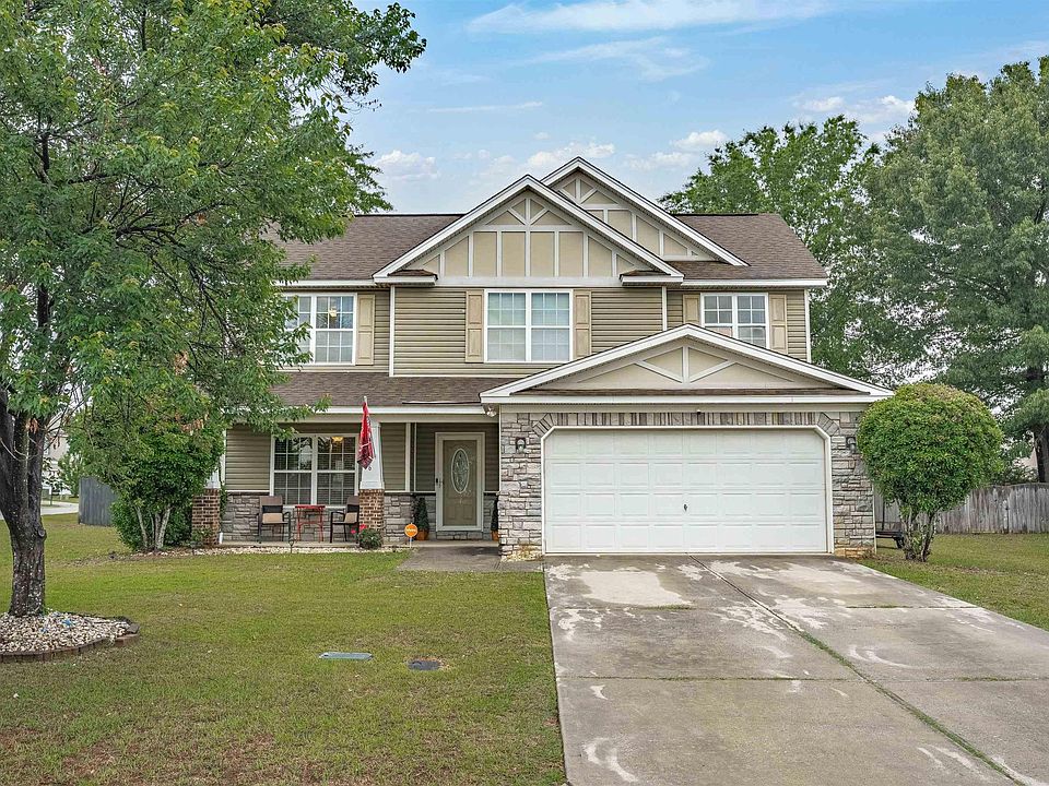1st image of 946 Farnsworth Dr