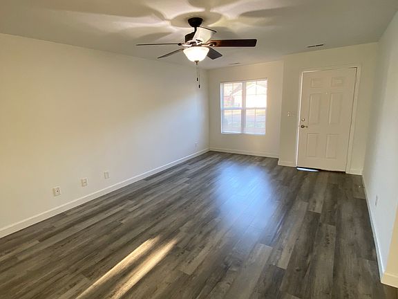 2nd image of 3215 Mark Twain Ave