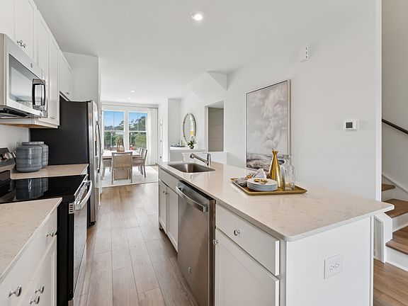 4th image of 3106 Bomore Rd #4