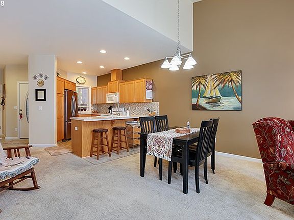 3rd image of 8528 NE 56th Cir