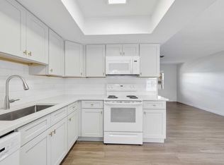 420 NE 11th Ave #1-2, Pompano Beach, FL 33060