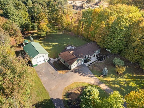 2nd image of 174 Pople Ridge Rd