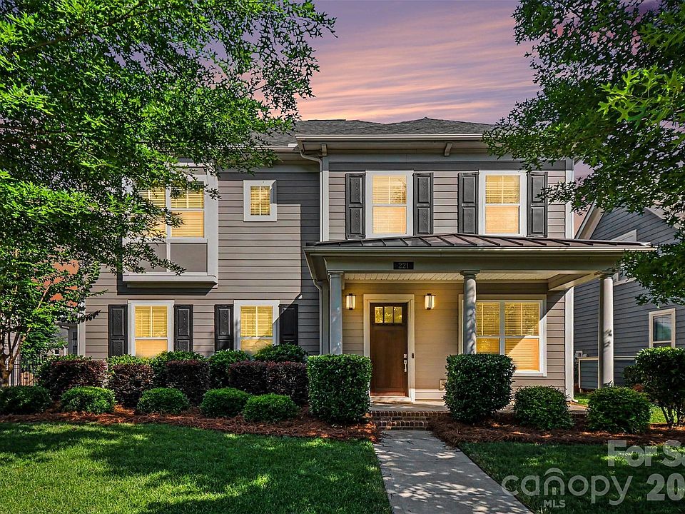 1st image of 221 Hampton Trail Dr