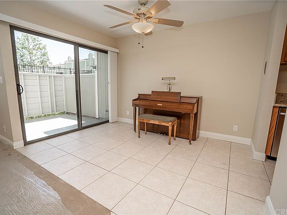 3rd image of 27106 Hidaway Ave Unit 4