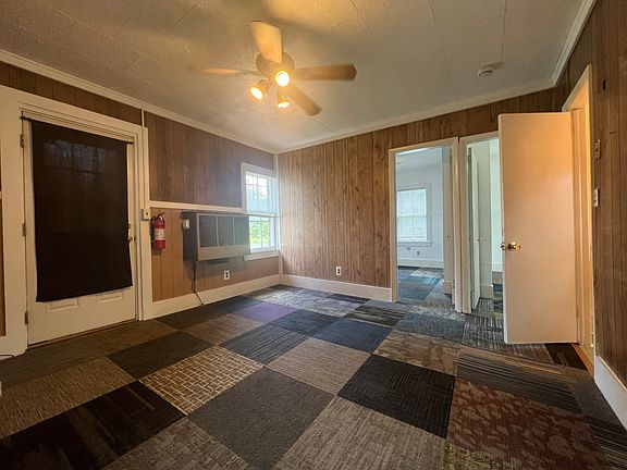 3rd image of 74 Minnewaska Trl APT A-1