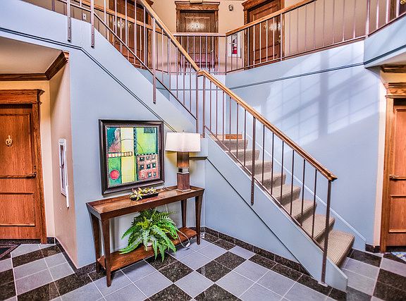 3rd image of 80 Kristin Cir APT 4