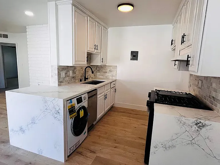 17082 Emerald Ln #B — Photo 5