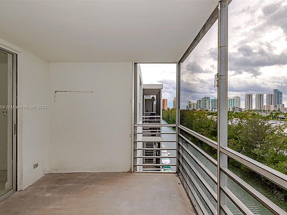 3rd image of 3660 NE 166th St APT 806