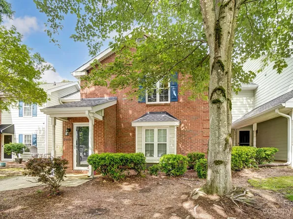 9468 S Vicksburg Park Ct, Charlotte, NC 28210