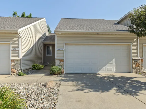 2933 Pebblestone Dr, Hudsonville, MI 49426