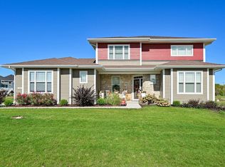 7690 West Preserve PARKWAY, Mequon, WI 53097