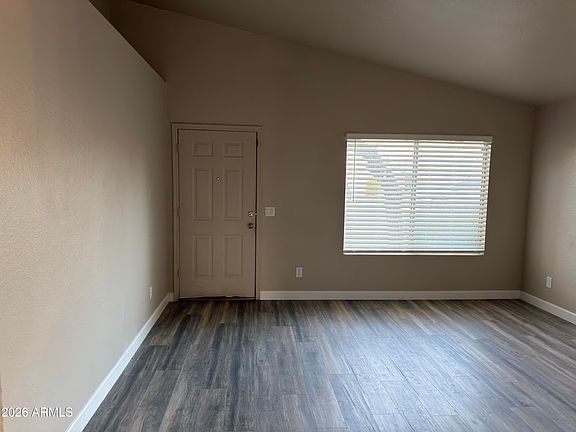 3rd image of 5033 E COLBY Street
