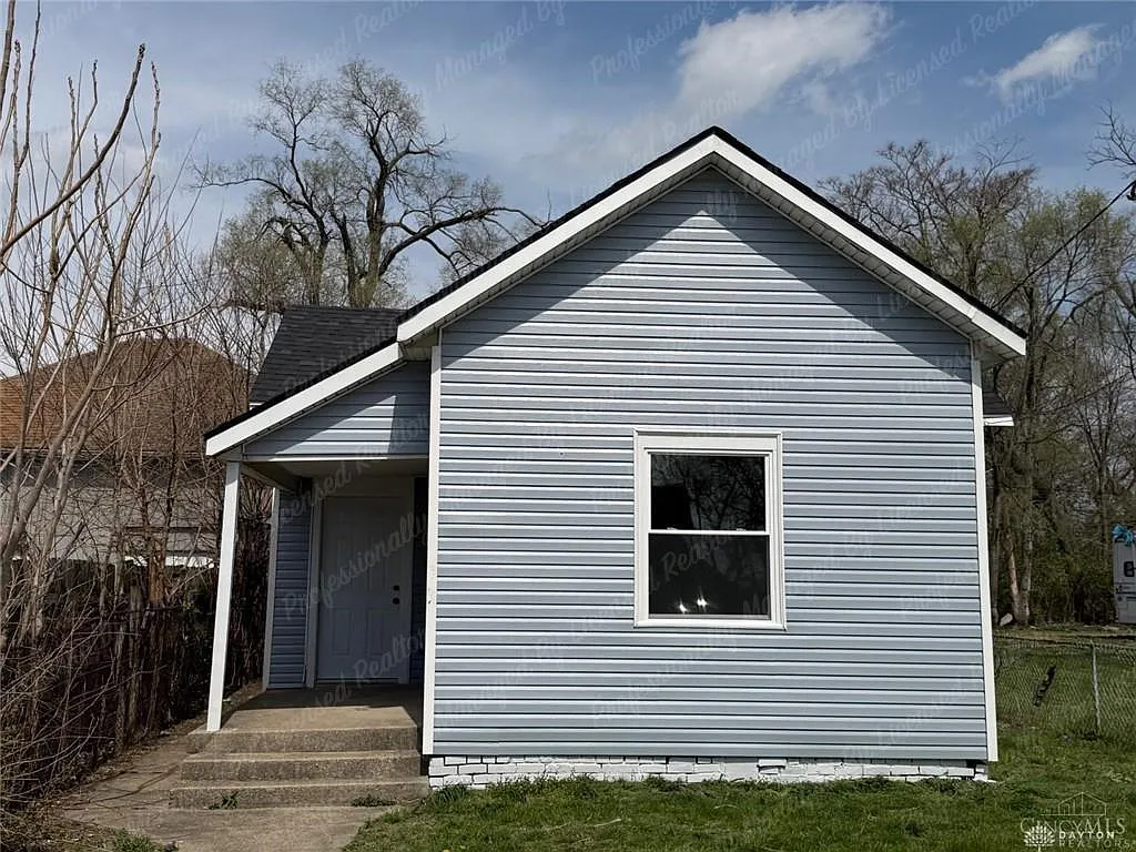 2 bed, 1.0 bath, 800 sqft, $1,200 — Photo 2
