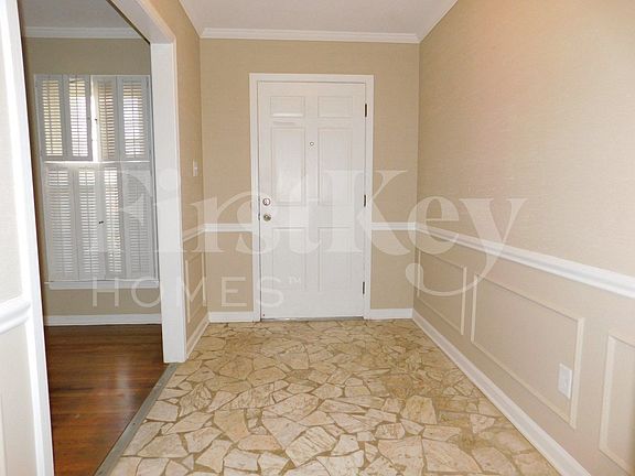 2nd image of 6135 Haddington Dr