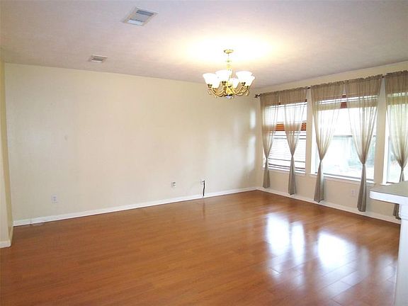 5th image of 18526 Dinner Creek Dr