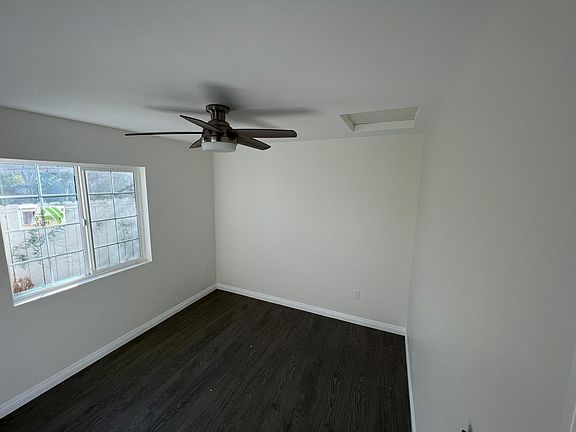 3rd image of 8153 Hazeltine Ave