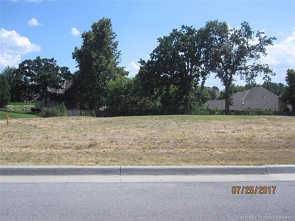4th image of 10308 S Knoxville Ave E