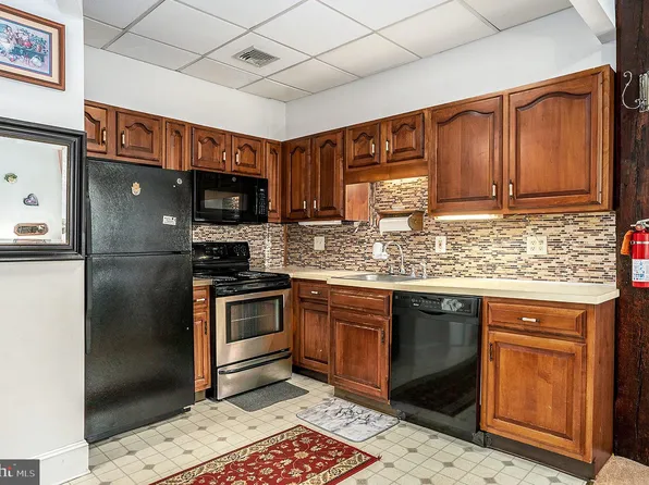 107 Walnut St APT C, Pottstown, PA 19464