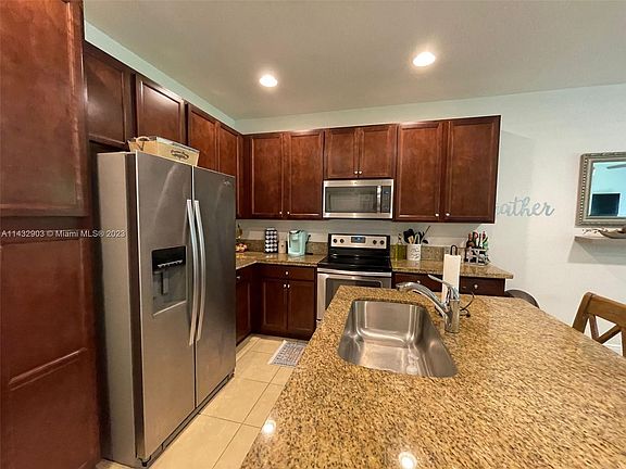 5th image of 4625 Windmill Ln